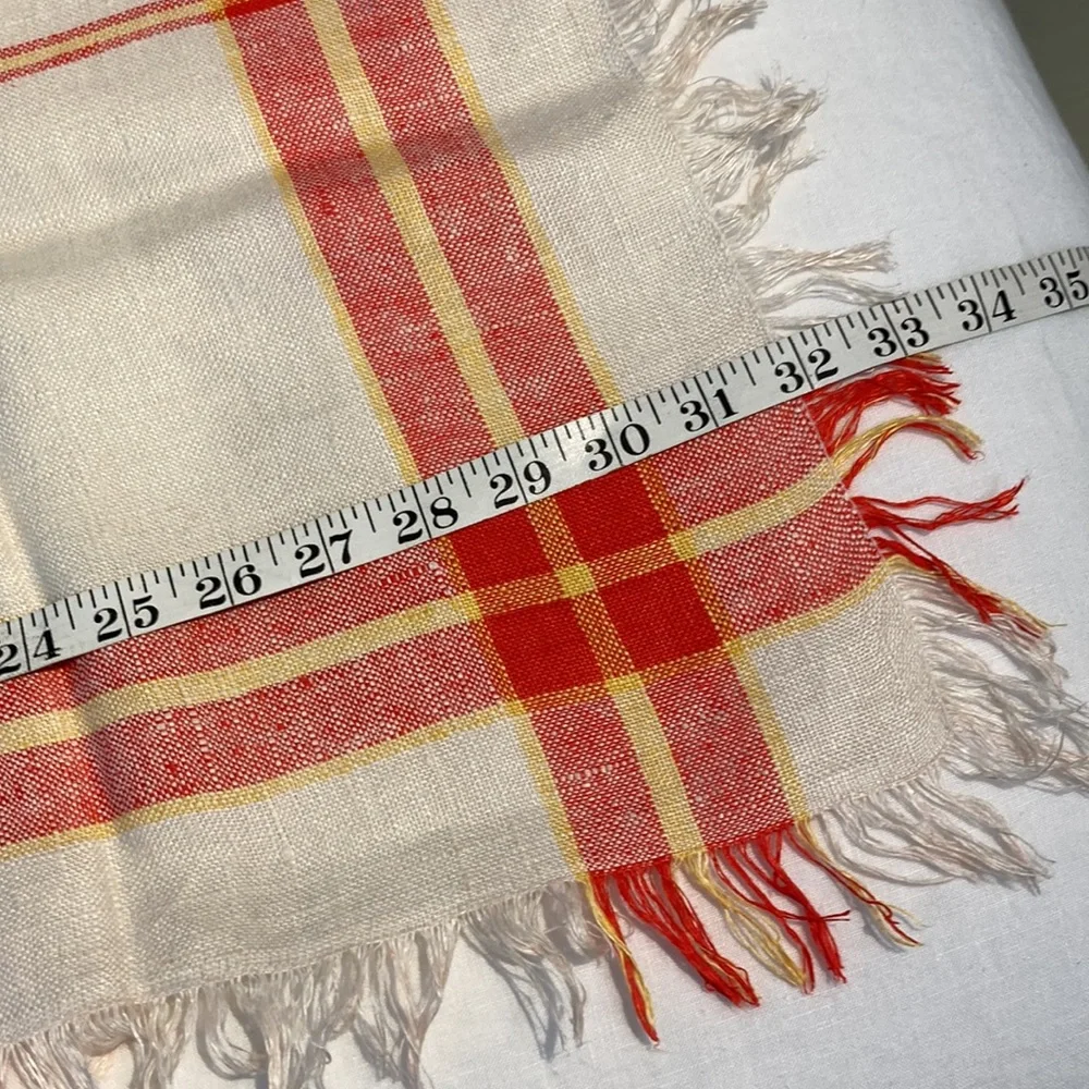 Vintage tablecloth fringe
